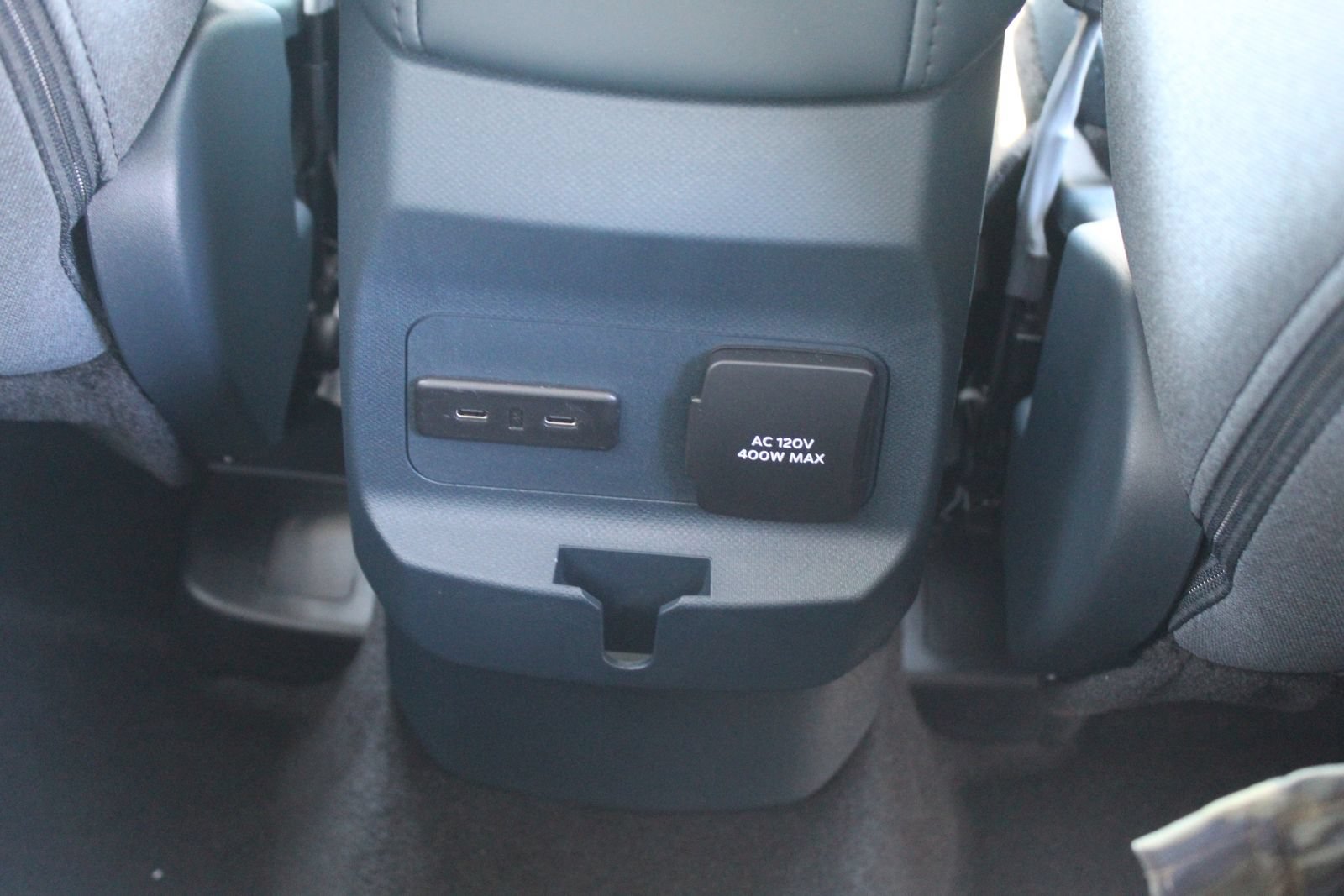 New 2025 Ford Maverick XLT w/ XLT Luxury Package FWD image 16