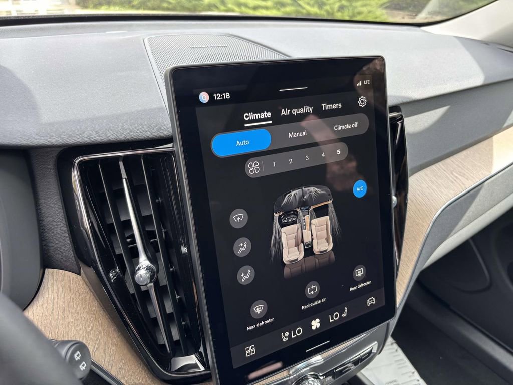 New 2026 Volvo XC60 B5 Plus w/ Protection Package Premier image 19