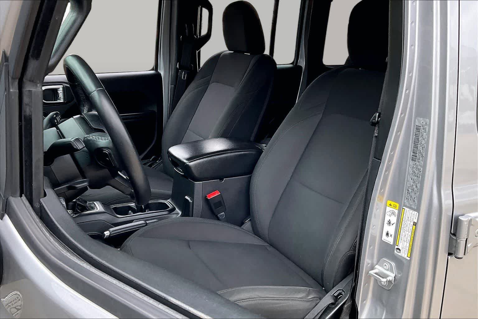 Used 2018 Jeep Wrangler Unlimited Sport S AWD/4WD image 8