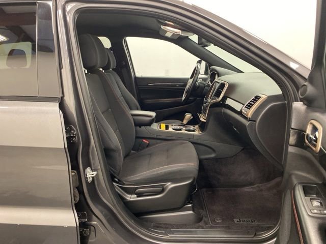 Used 2016 Jeep Grand Cherokee Laredo 75th Anniversary image 22