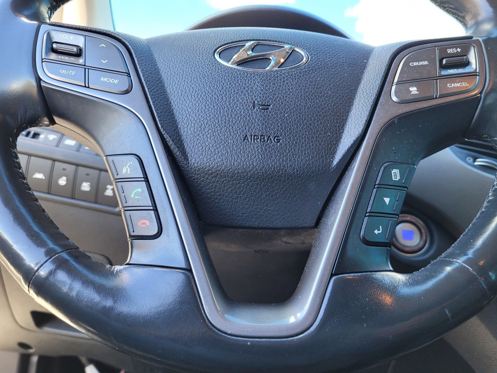 Used 2019 Hyundai Santa Fe XL image 32