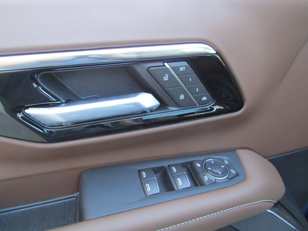 New 2026 Chevrolet Suburban High Country image 33