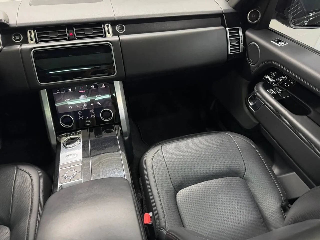 Used 2018 Land Rover Range Rover Supercharged AWD/4WD image 34