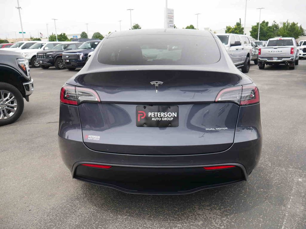 Used 2022 Tesla Model Y Long Range AWD/4WD image 18
