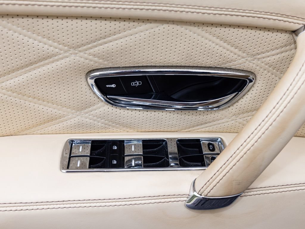Used 2015 Bentley Flying Spur W12 AWD/4WD image 24