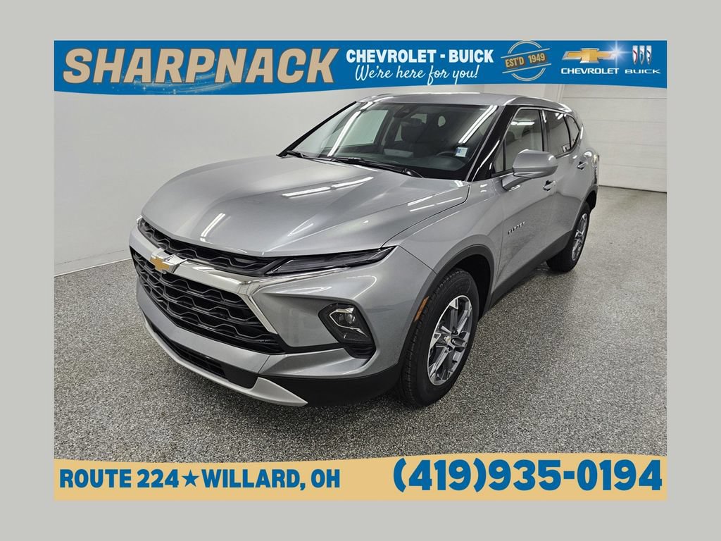 Used 2026 Chevrolet Blazer LT FWD image 1
