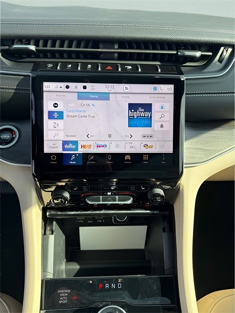 New 2025 Jeep Grand Cherokee L Limited image 17