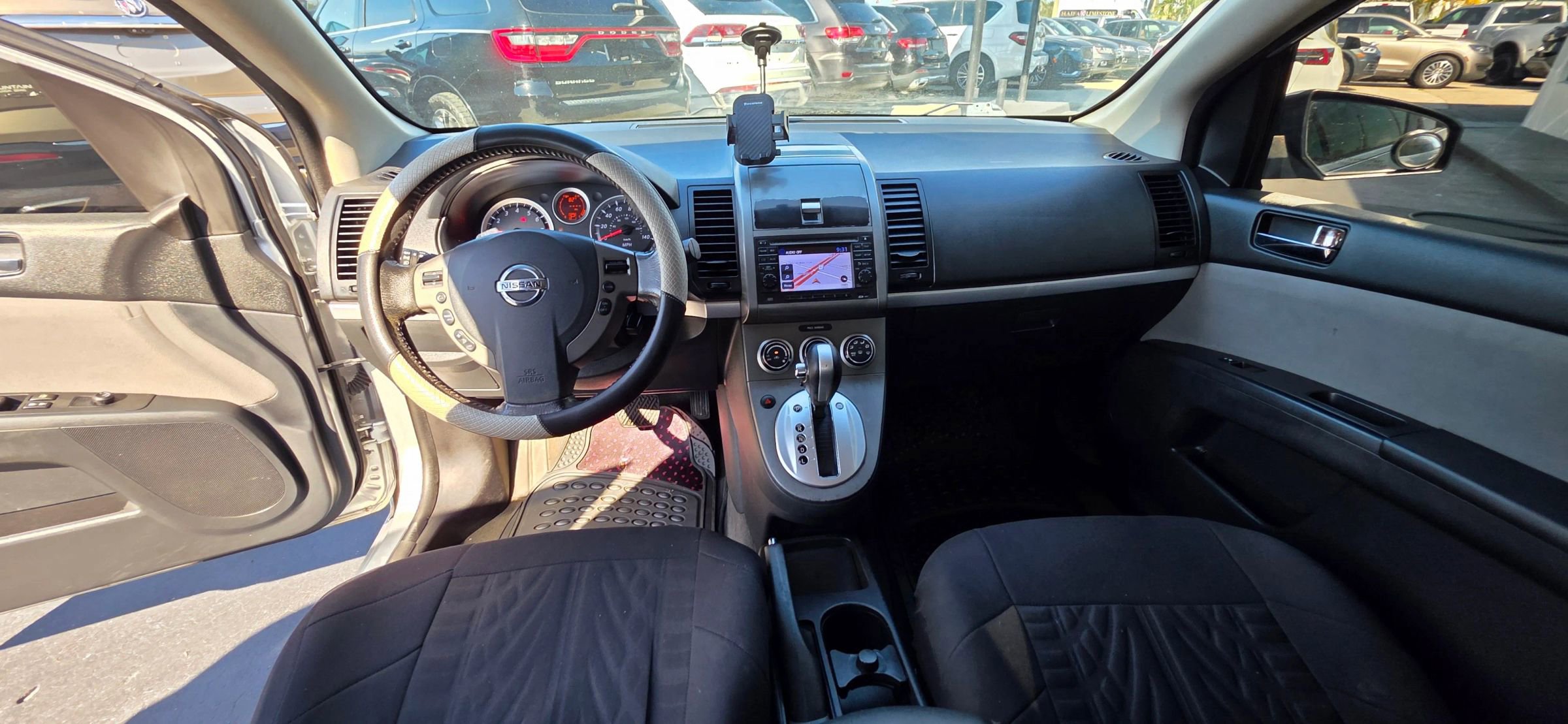 Used 2012 Nissan Sentra 2.0 SR w/ Special Edition Pkg image 11