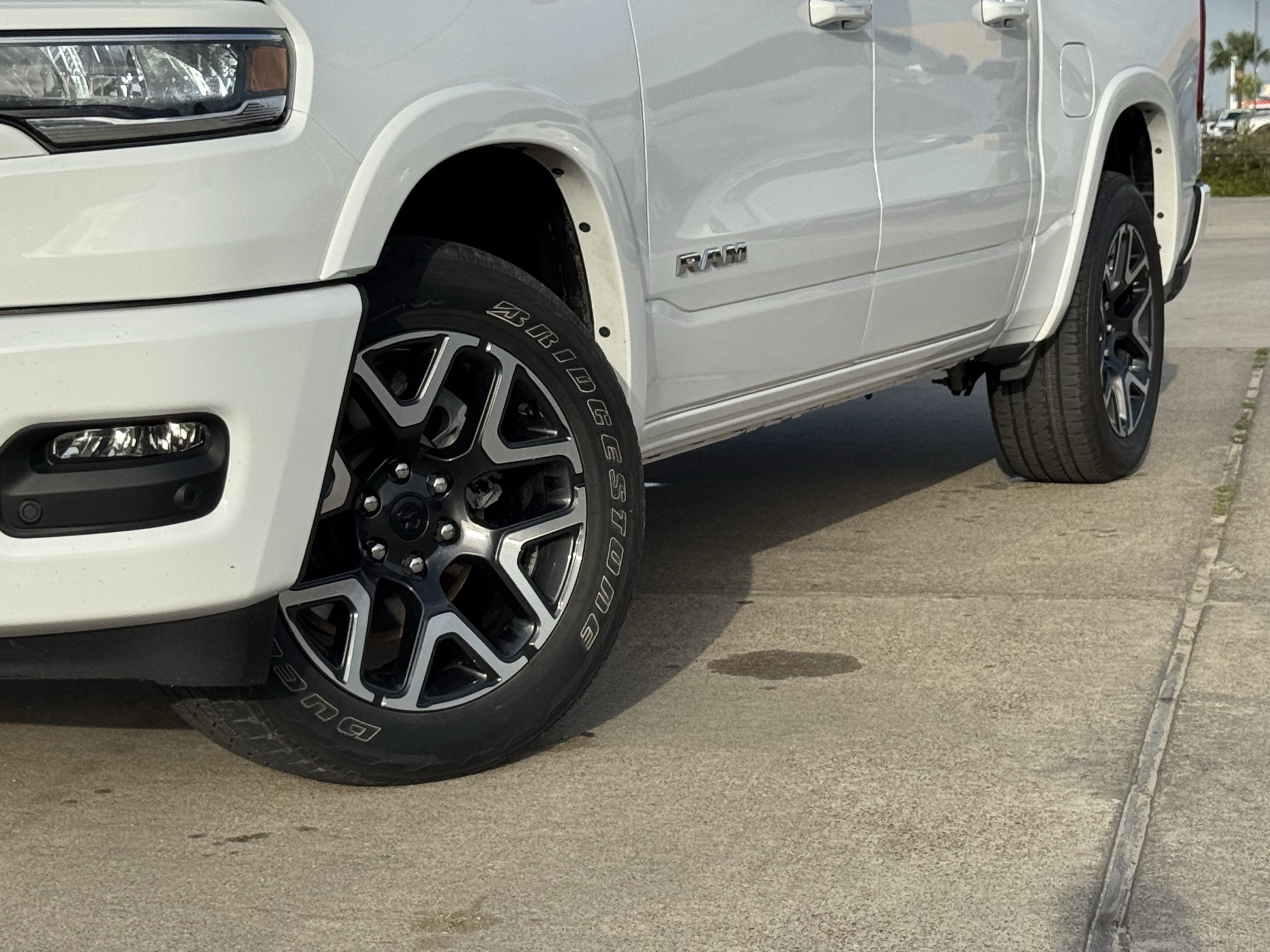 Used 2025 RAM 1500 Laramie w/ Sport Appearance Package AWD/4WD image 3