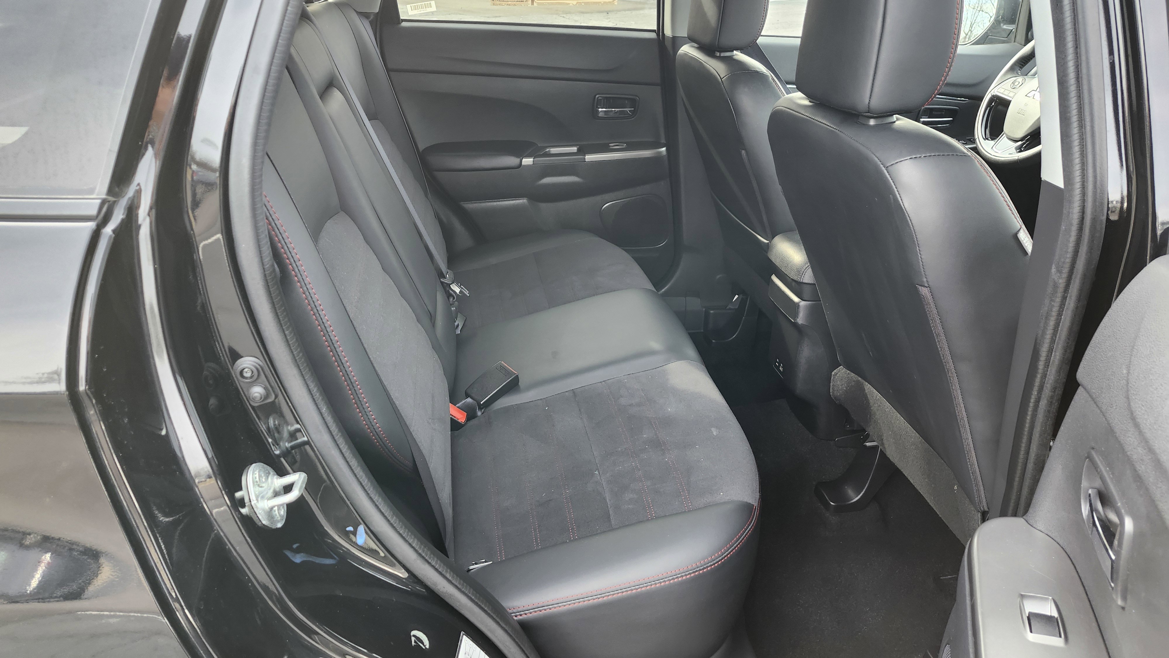 Used 2024 Mitsubishi Outlander Sport AWD image 19