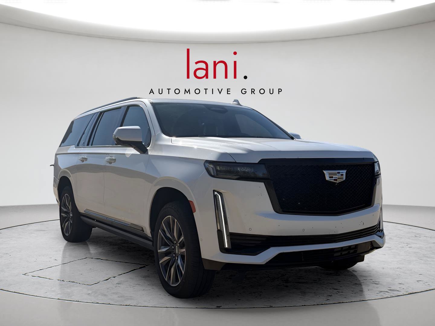 Used 2022 Cadillac Escalade ESV Sport Platinum AWD/4WD image 3