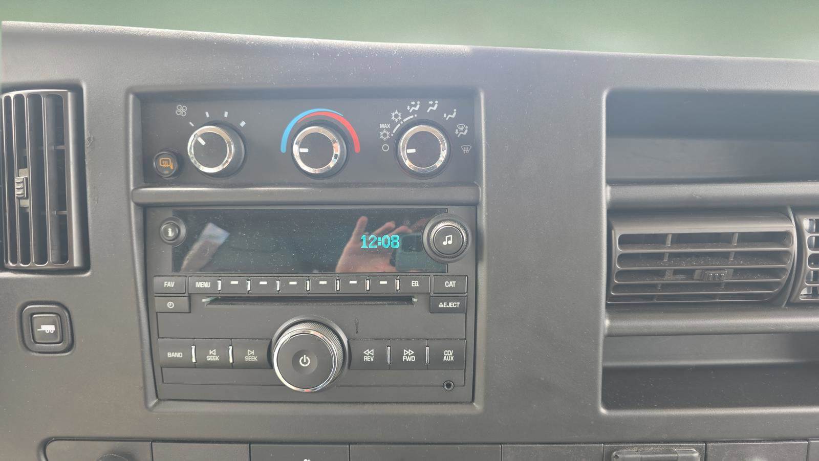 Used 2020 Chevrolet Express 3500 LS RWD image 11