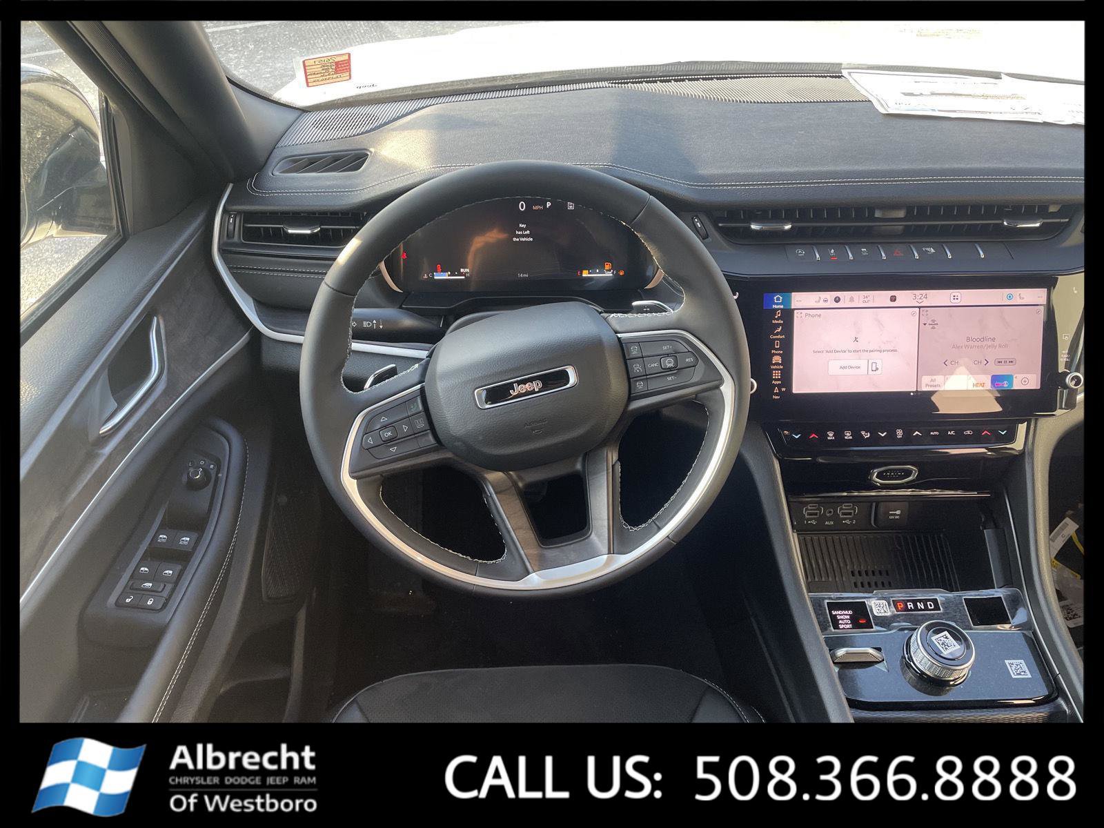 New 2026 Jeep Grand Cherokee Altitude image 20