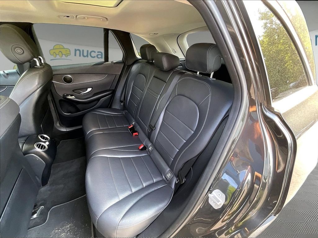 Used 2021 Mercedes-Benz GLC 300 4MATIC image 25