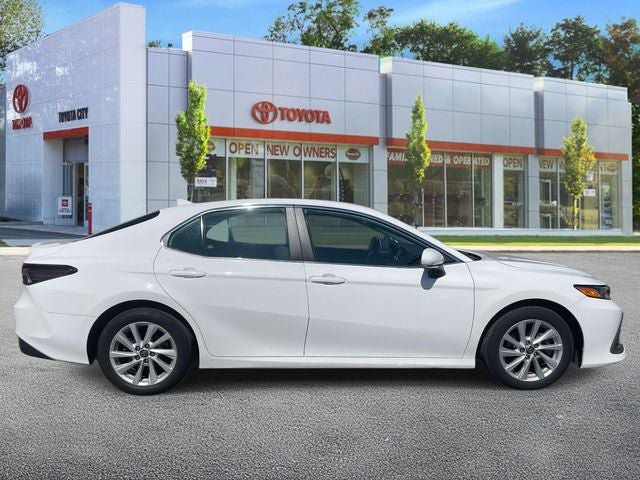 Used 2021 Toyota Camry LE w/ Cold Weather Package AWD/4WD image 5