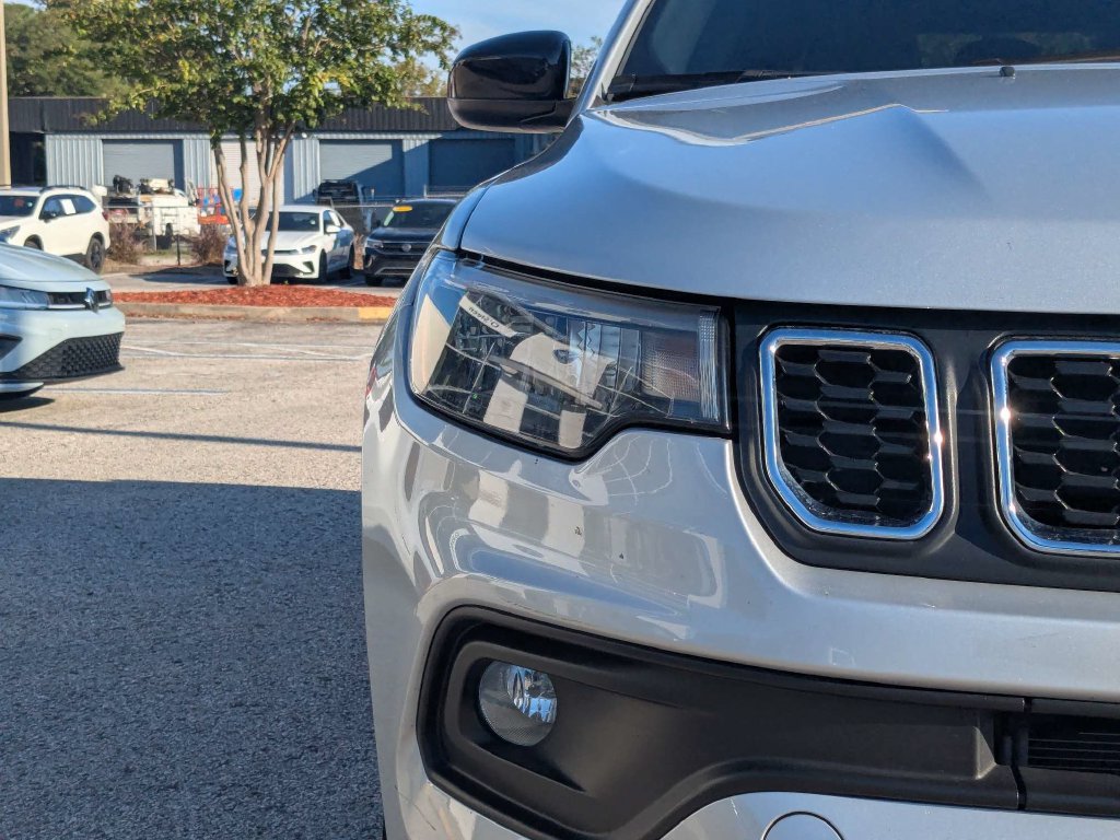 Used 2024 Jeep Compass Latitude AWD/4WD image 10