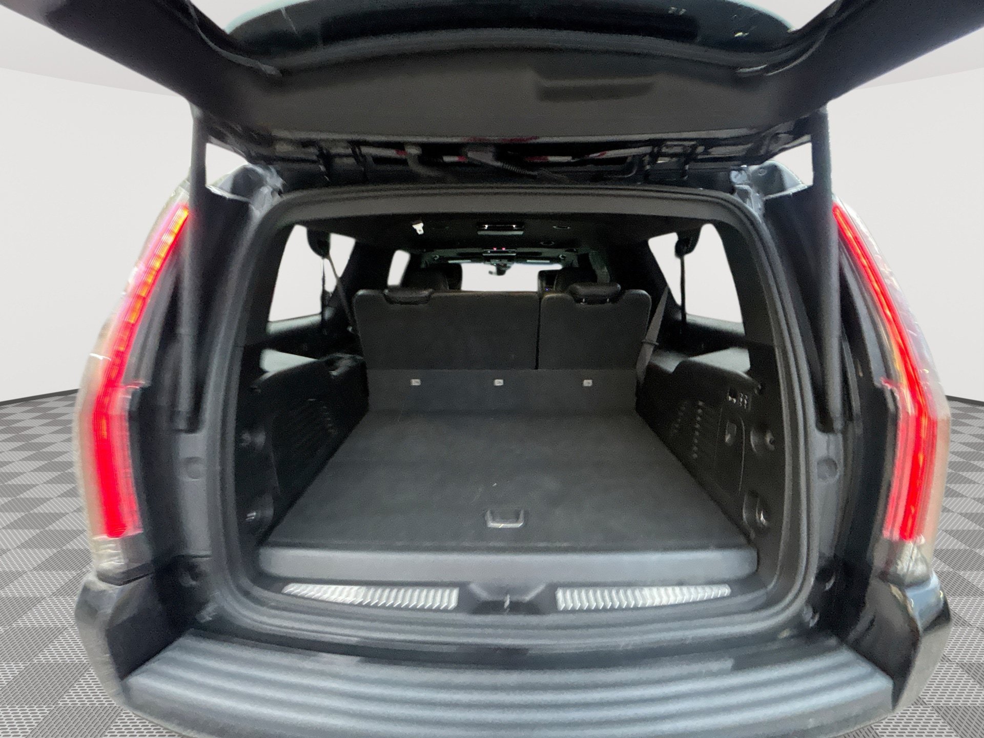 Used 2019 Cadillac Escalade ESV Platinum AWD/4WD image 20