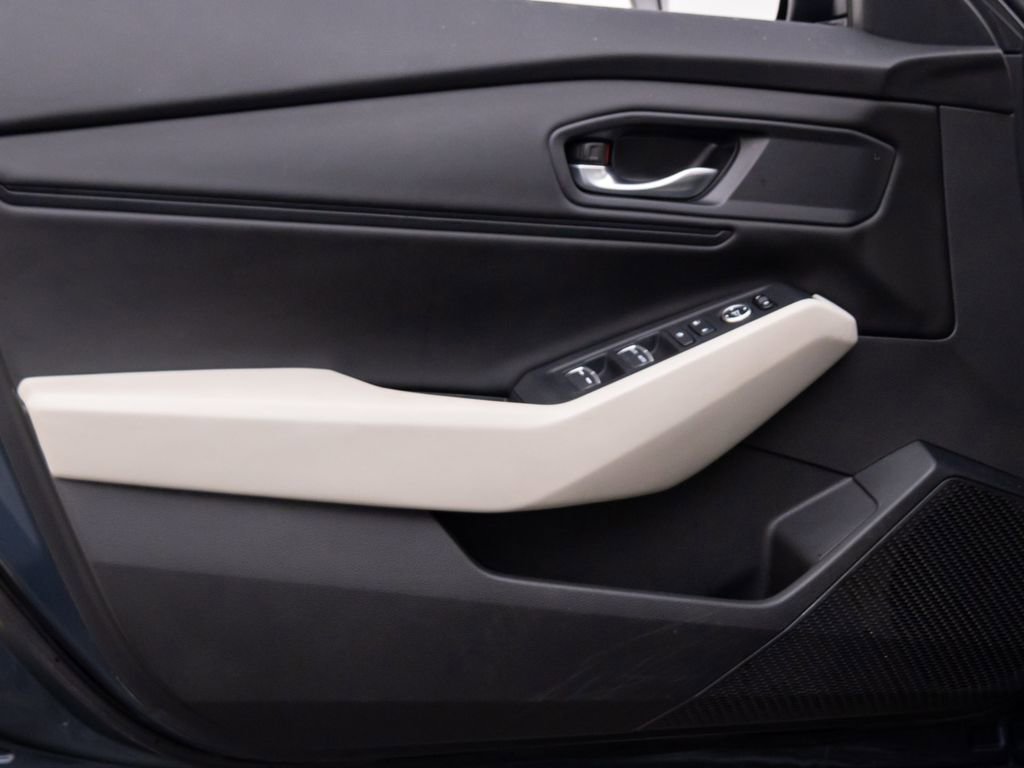 Used 2023 Honda Accord EX image 15