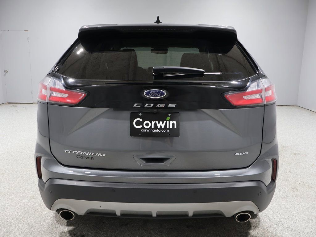 Used 2024 Ford Edge Titanium video 3