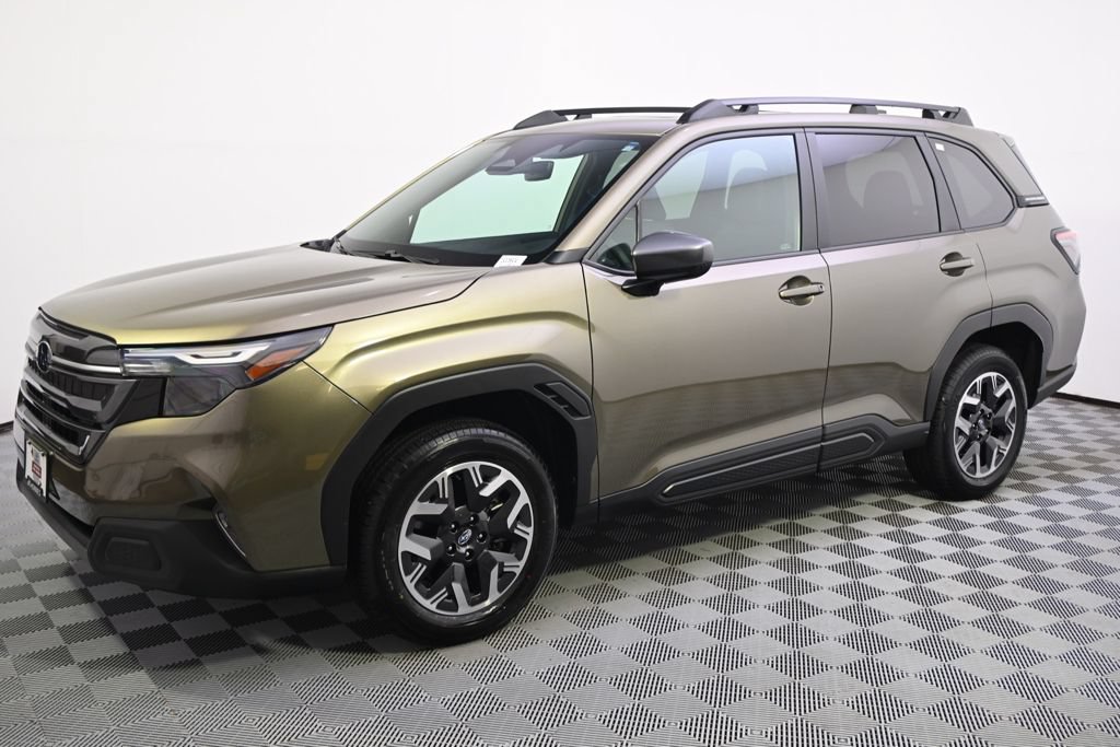 Used 2026 Subaru Forester Premium AWD/4WD image 2