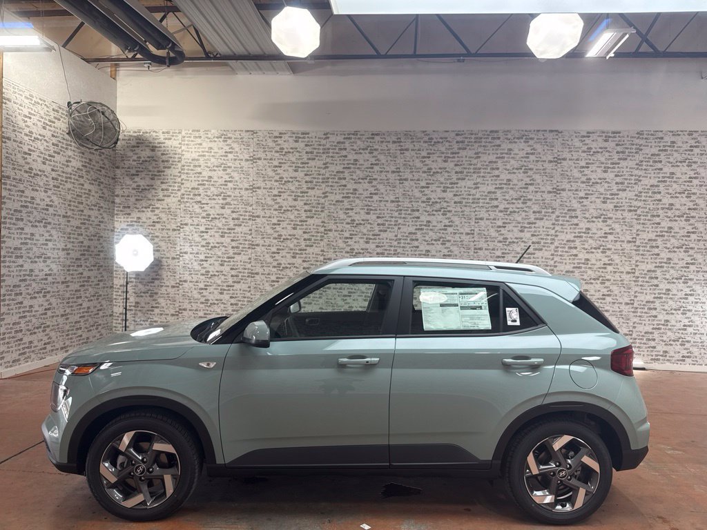 New 2026 Hyundai Venue SEL FWD image 4