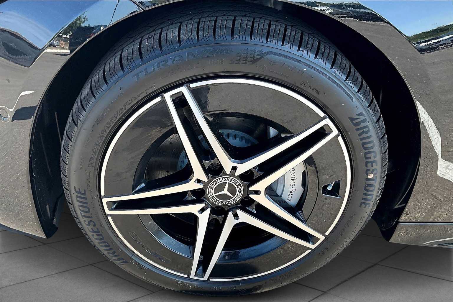 New 2025 Mercedes-Benz C 300 Sedan image 11