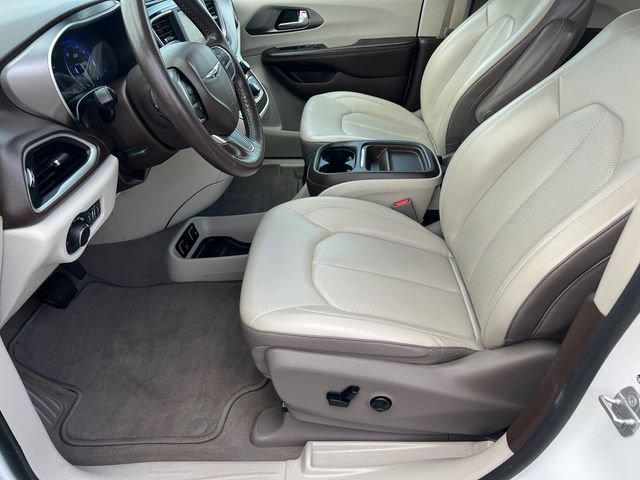 Used 2021 Chrysler Voyager Lxi w/ Cold Weather Group FWD image 24