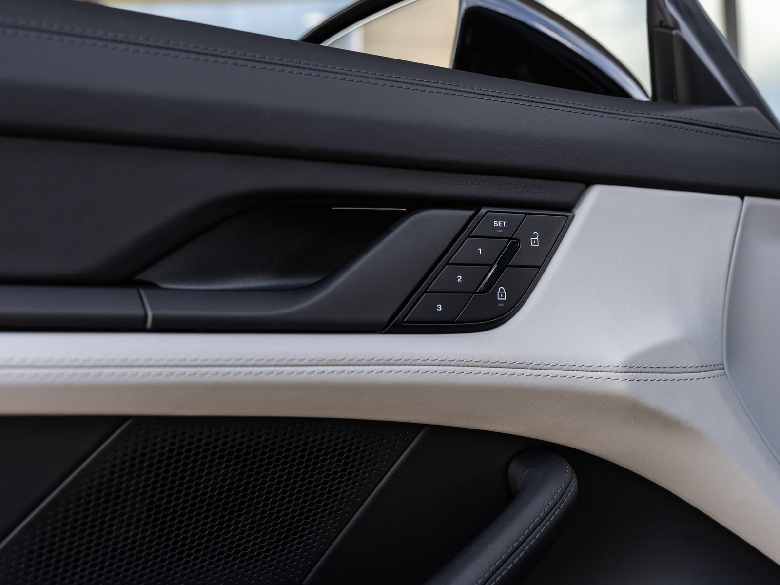 New 2026 Porsche Taycan AWD/4WD image 21