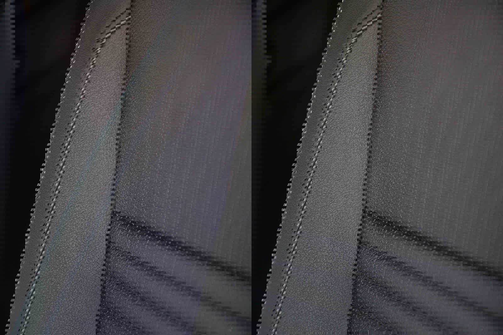 New 2026 Land Rover Discovery Sport Landmark image 28