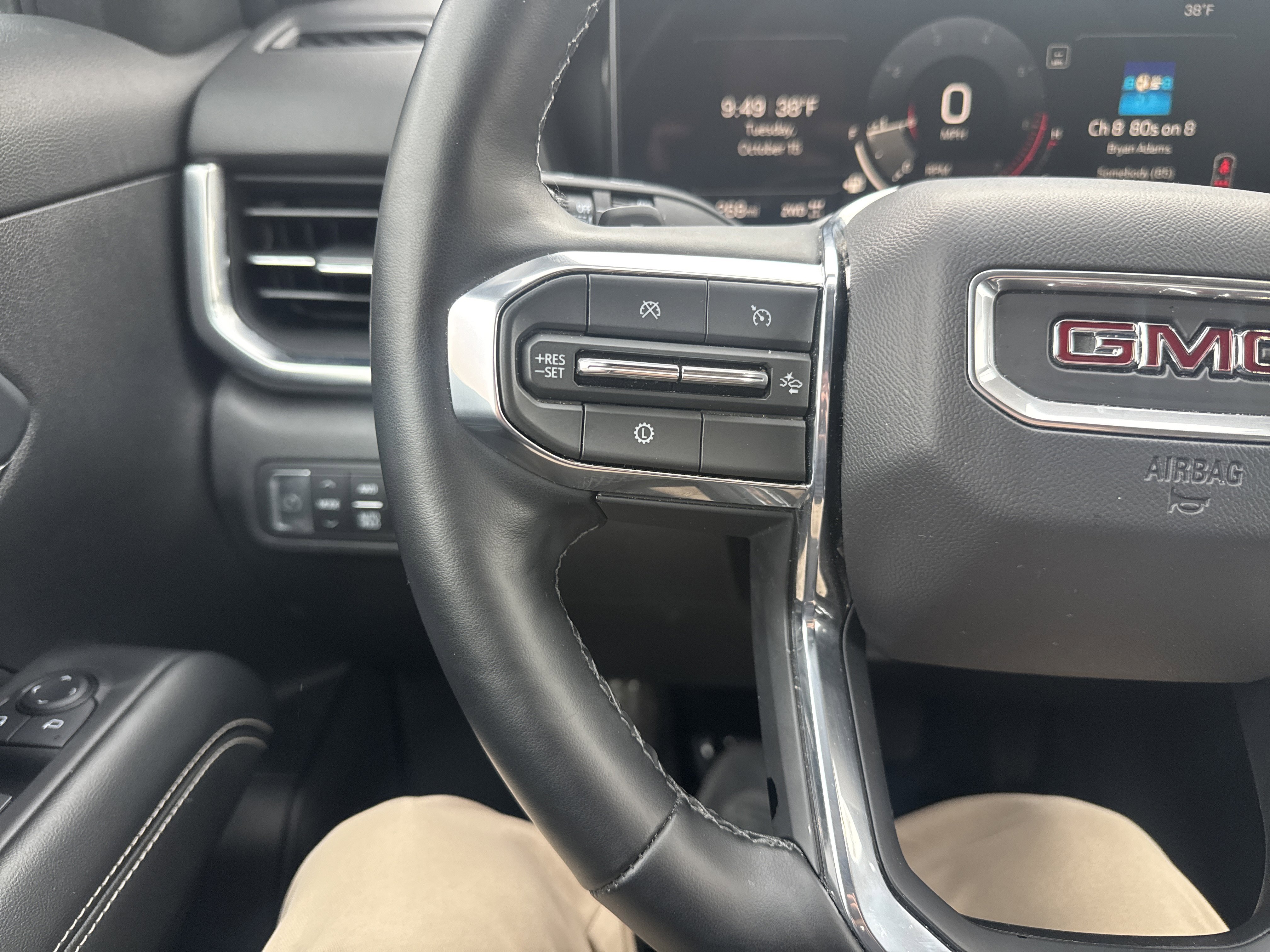 Used 2025 GMC Terrain Elevation AWD/4WD image 18
