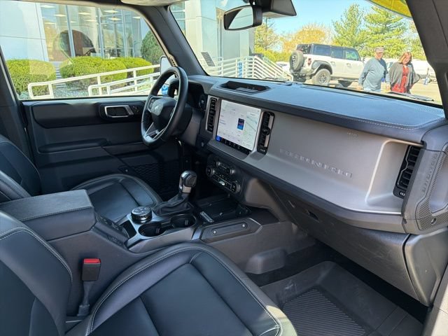 Used 2025 Ford Bronco Outer Banks AWD/4WD image 10