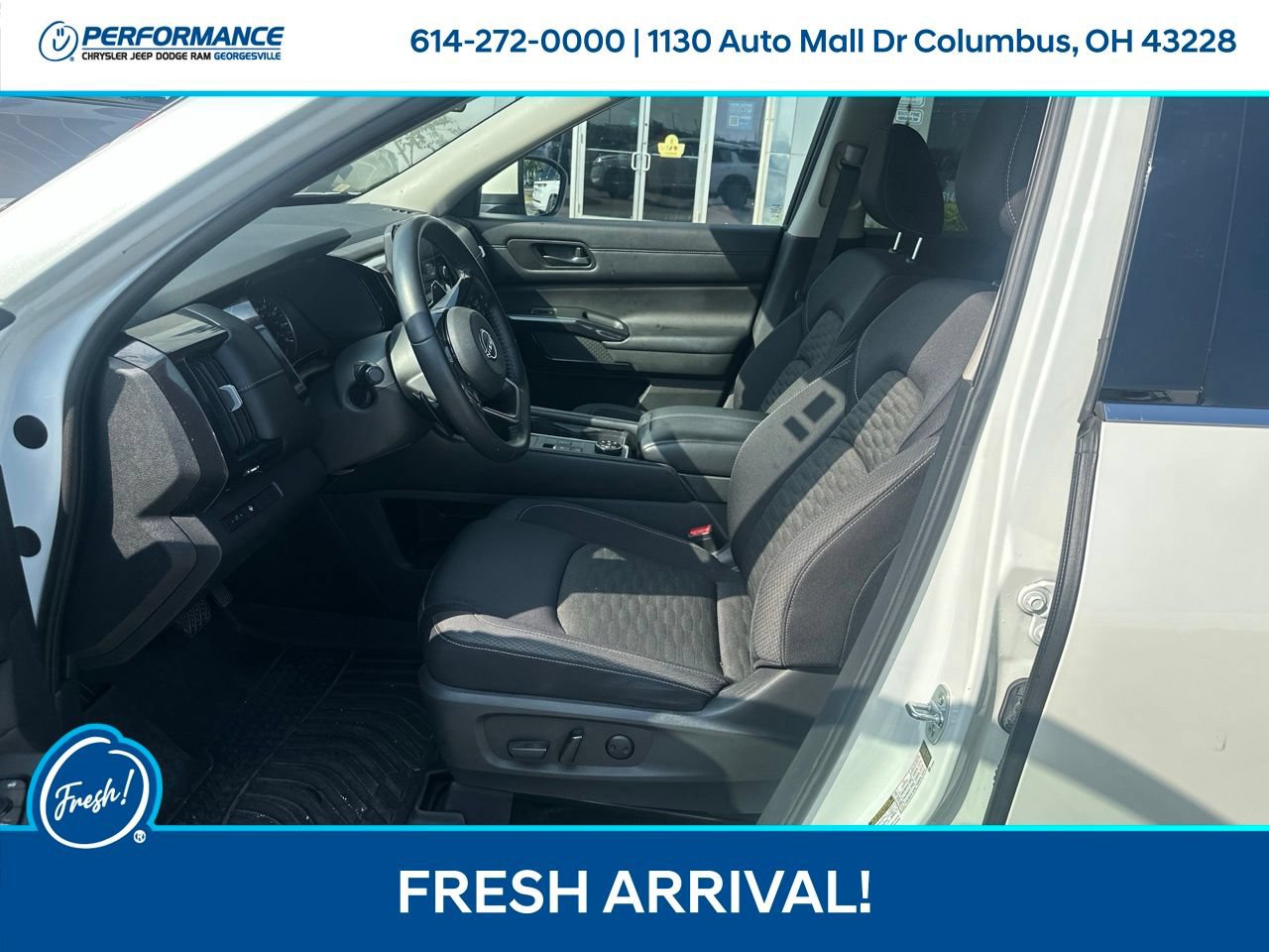Used 2023 Nissan Pathfinder SV AWD/4WD image 11