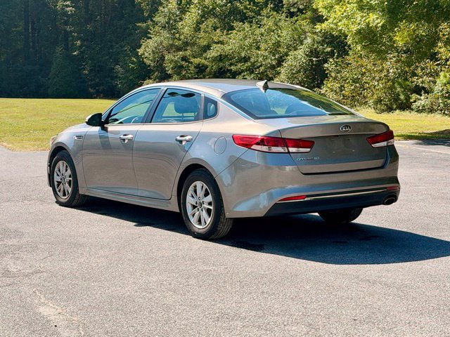 Used 2017 Kia Optima LX FWD image 5