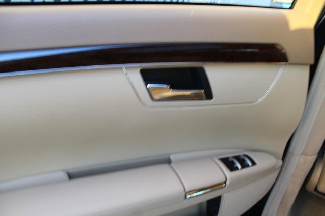 Used 2013 Mercedes-Benz S 550 4MATIC image 23