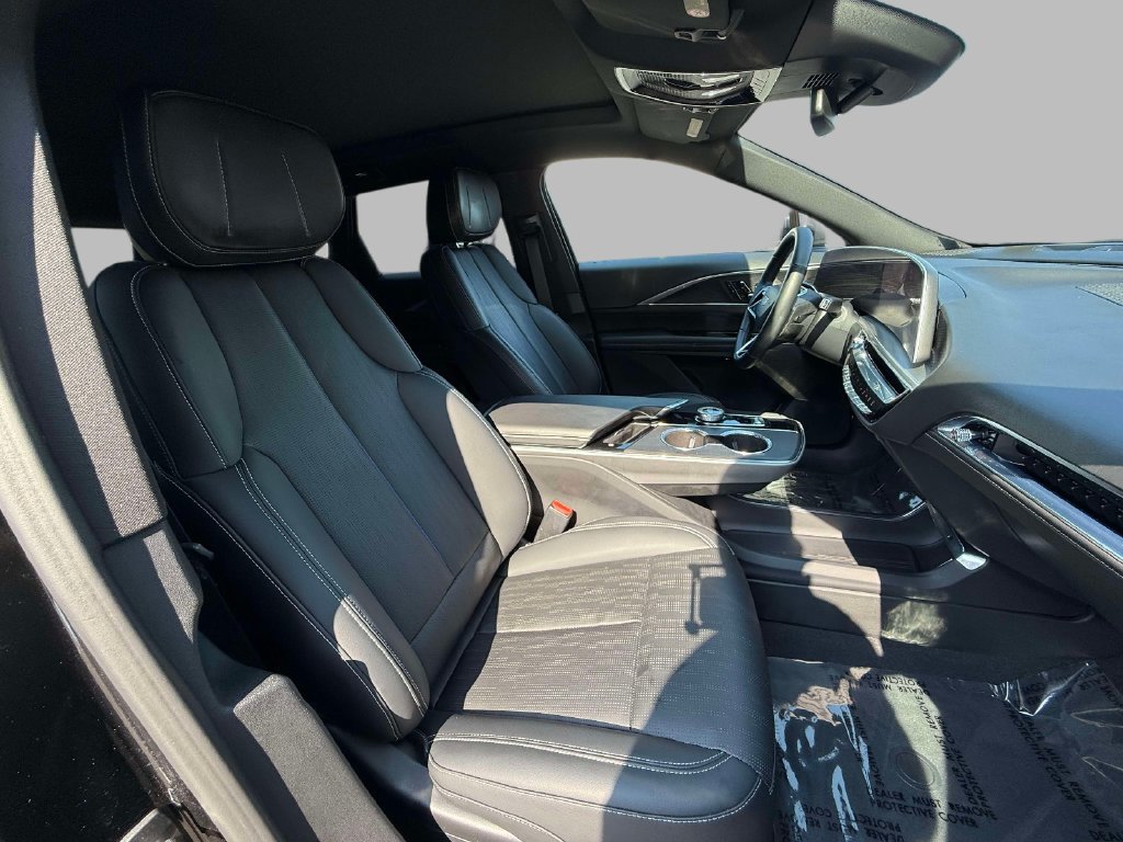 Certified 2024 Cadillac Lyriq Sport w/ LPO, Floor Liner Package AWD/4WD image 14