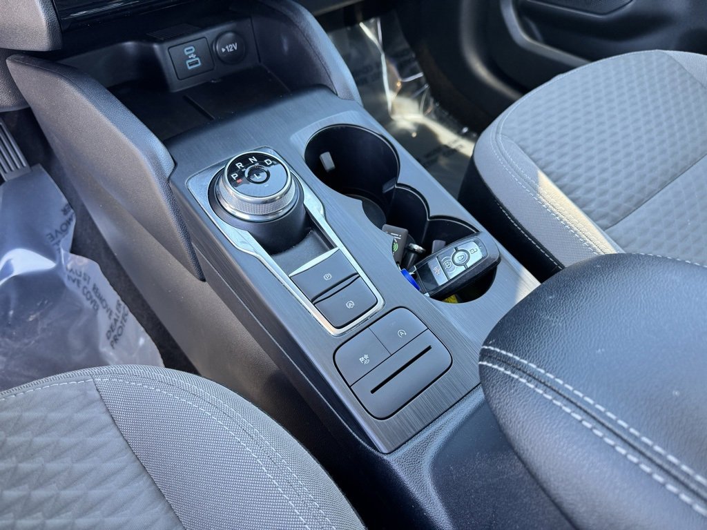 Used 2022 Ford Escape SE w/ Cold Weather Package image 34