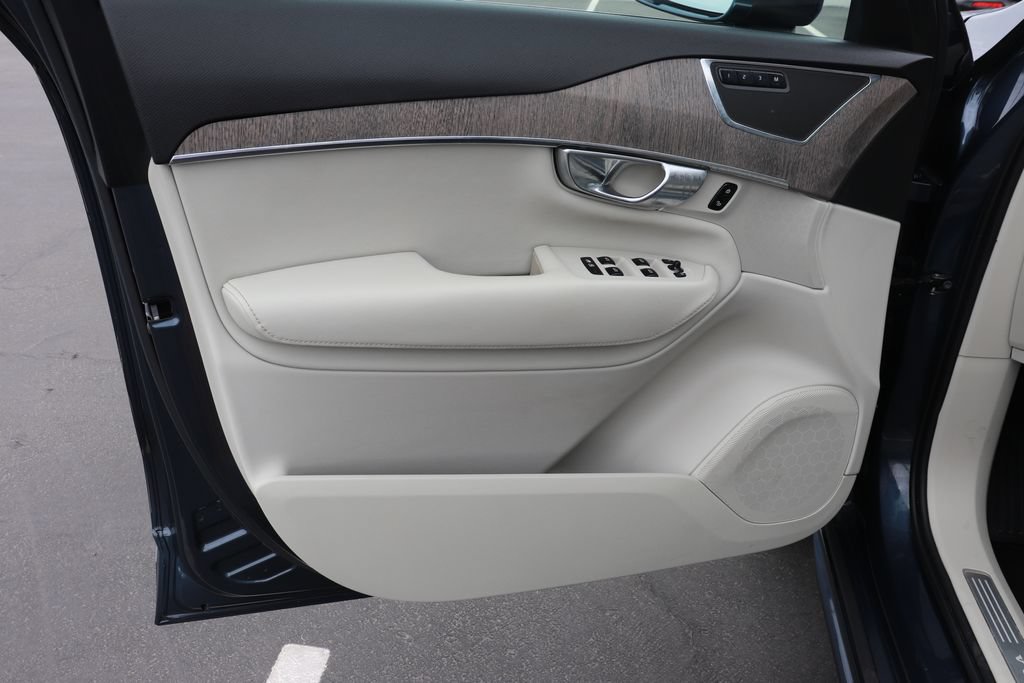 Used 2023 Volvo XC90 B6 Plus w/ Protection Package Premier AWD/4WD image 10