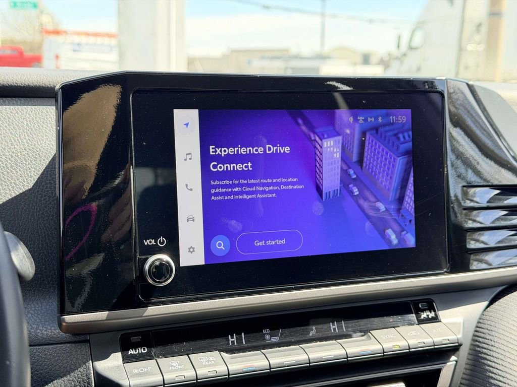 Certified 2025 Toyota Camry SE w/ Convenience Package image 3