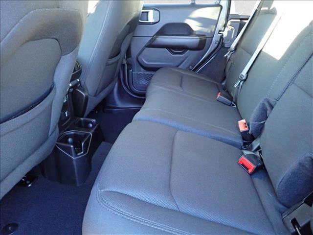 Used 2019 Jeep Wrangler Unlimited Sahara image 8