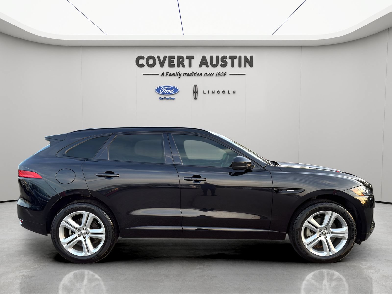 Used 2020 Jaguar F-PACE R-Sport AWD/4WD image 3