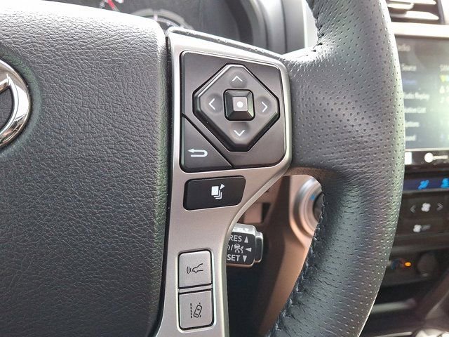 Used 2021 Toyota 4Runner Limited AWD/4WD image 28