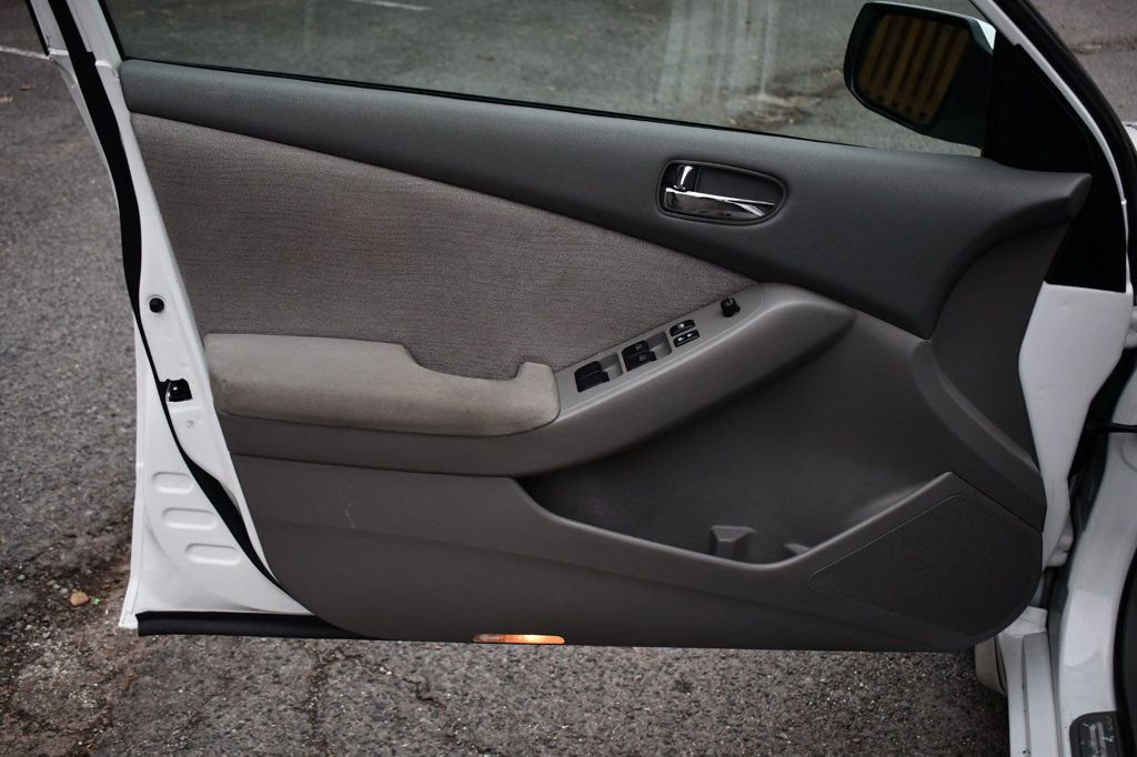 Used 2012 Nissan Altima 2.5 S w/ Convenience Pkg image 13