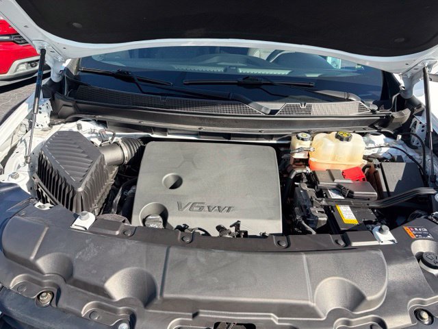 Used 2023 Chevrolet Traverse LT FWD image 11
