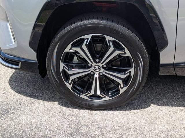 Used 2024 Toyota RAV4 XSE AWD/4WD image 10