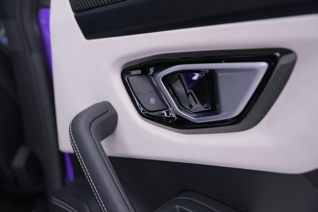 Used 2022 Lamborghini Urus image 50