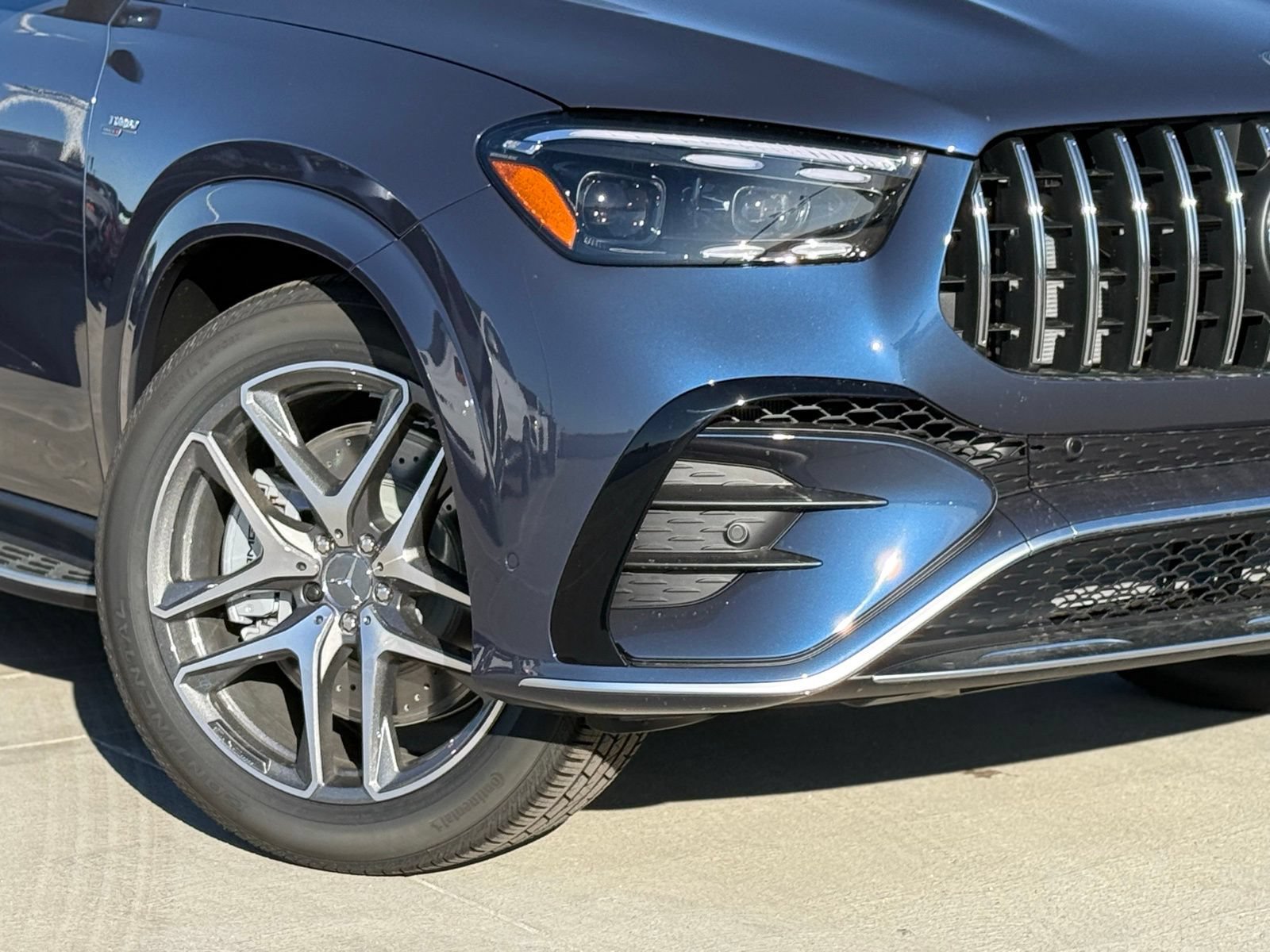 New 2026 Mercedes-Benz GLE 53 AMG 4MATIC Coupe image 4