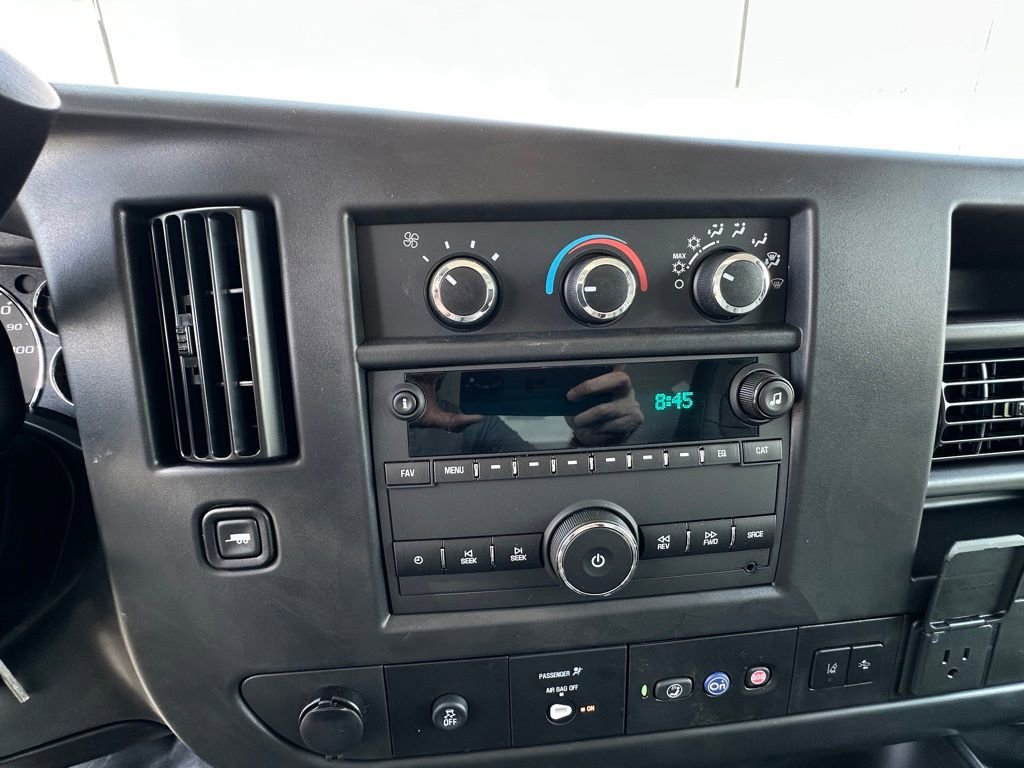 New 2025 GMC Savana 3500 w/ Power Convenience Package RWD image 18