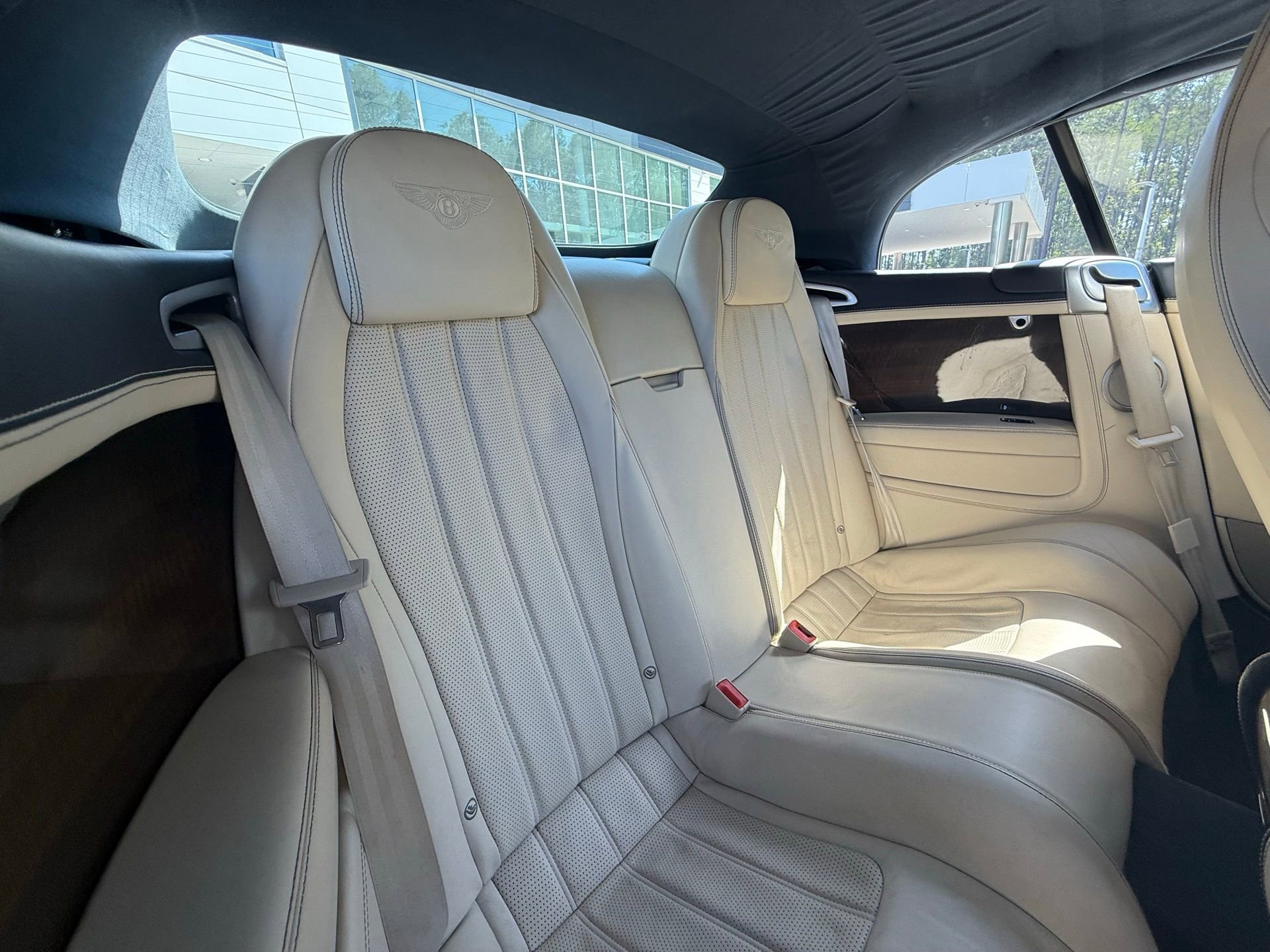 Used 2015 Bentley Continental GT V8 S image 33
