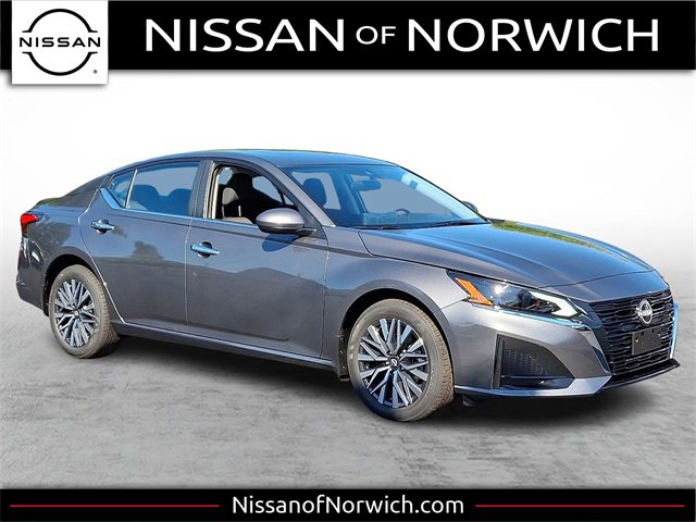 New 2025 Nissan Altima 2.5 SV w/ SV Premium Package