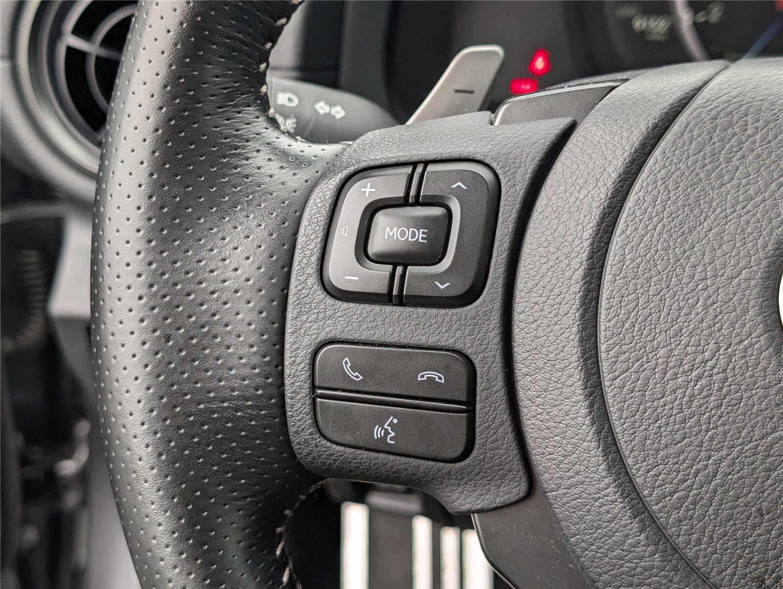 Used 2025 Lexus IS 350 F Sport w/ Navigation Package image 24